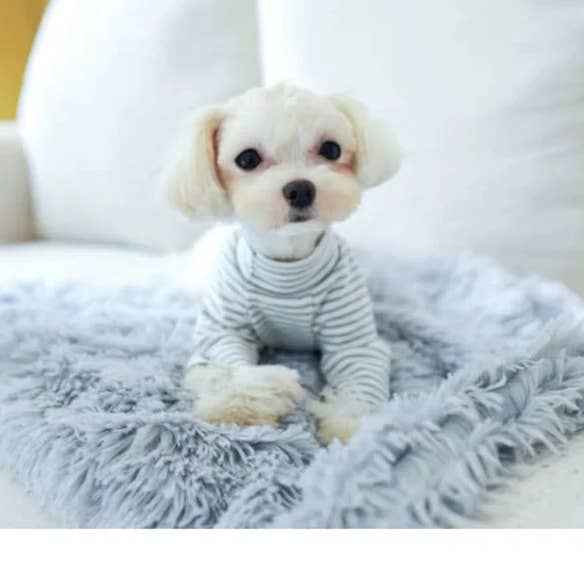 Non-Shedding Pet Blanket, Machine Washable Vegan Fur